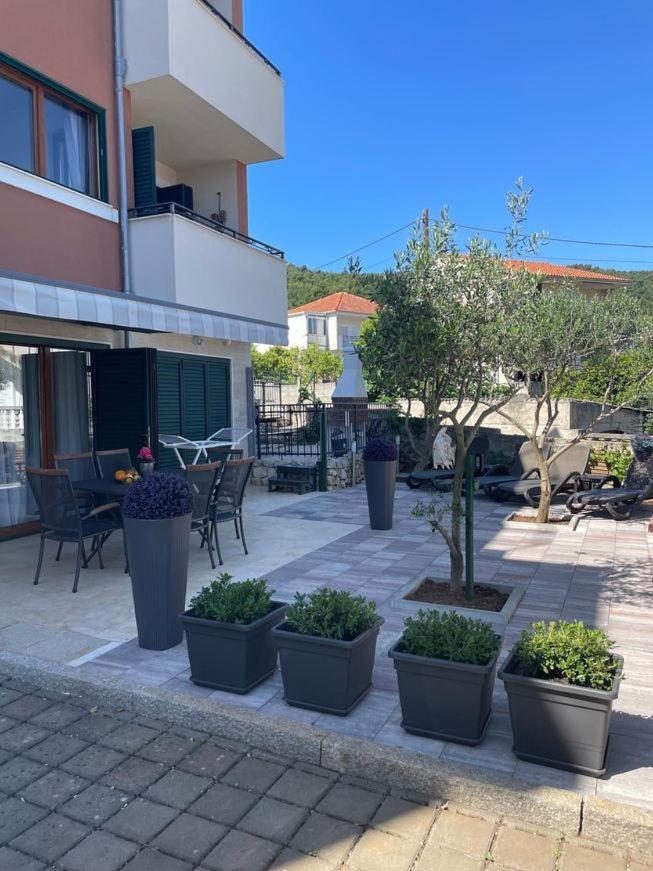 Apartment Relax Villa Salena Slatine Exterior foto